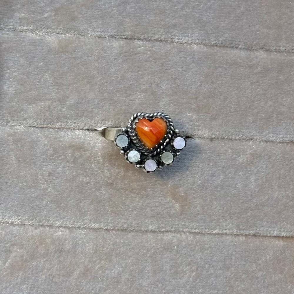 Southwest Sterling Silver Orange Spiny Oyster and Mother of Pearl Heart Ring
